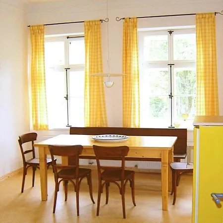 شقة Altes Schulhaus In Leithen - بِرنريد